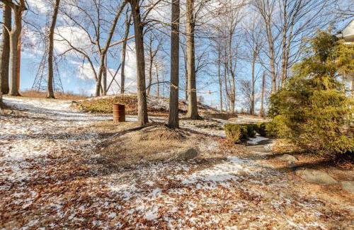 Cherryville House | Mountain View-Steam Shower-2 Tier Patio- King Bed