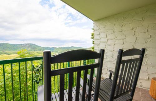 Caton House | Mountain Views at Dolly's Castle Unit 3