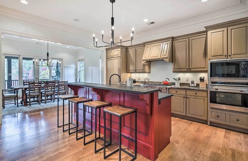 Mill Spring House | Mountain Views! Home in Bright's Creek Golf Club