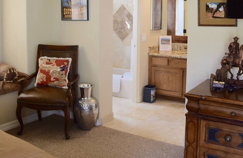 Rio Verde Foothills House | Mountain Views, Starry Skies, Hike, Bike, Golf and Play in North Scottsdale