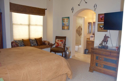 Rio Verde Foothills House | Mountain Views, Starry Skies, Hike, Bike, Golf and Play in North Scottsdale