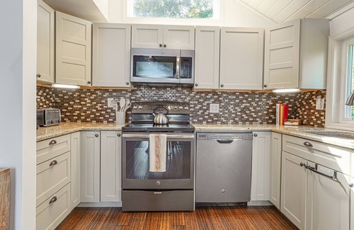 Hendersonville Cottage | Mountain Vista Retreat in Hendersonville, NC