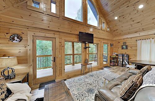 Gatlinburg House | Mountain Wolf's Cabin