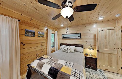 Gatlinburg House | Mountain Wolf's Cabin