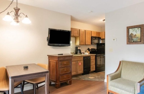 Gatlinburg Villa | MountainLoft™ - 1 Bedroom Deluxe Villa