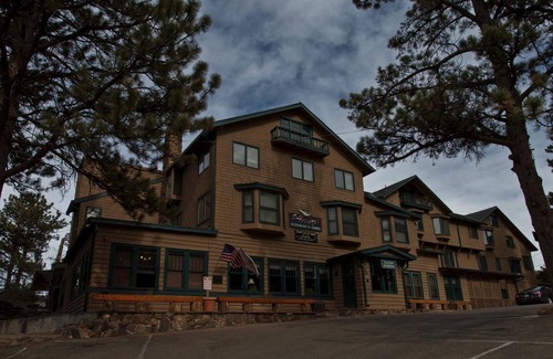 Estes Park Resort | Mountainside Condo North on Prospect Mtn w/ WiFi & Resort Pool