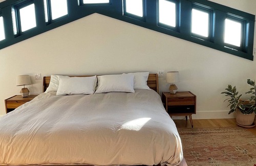 Middletown Other | Mountaintop Farmhouse on 90 acres, close to wineries, hot springs, and hiking