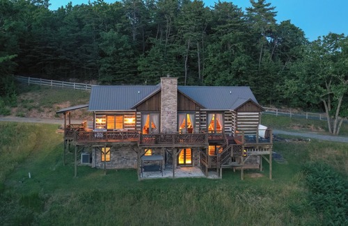 Ferguson Cabin | Mountaintop Log Cabin,HotTub,Pool Table