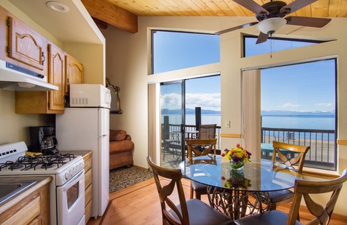 Tahoe Vista Hotel | Mourelatos Lakeshore Resort