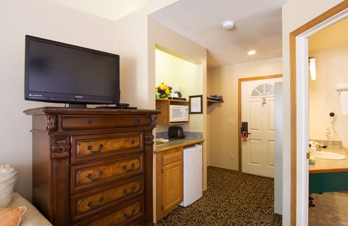 Tahoe Vista Hotel | Mourelatos Lakeshore Resort