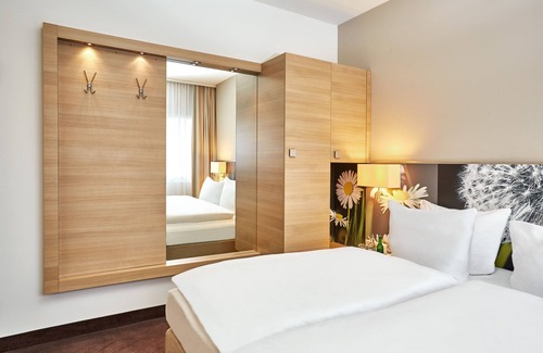 District 9 Hotel | Moxy Zurich