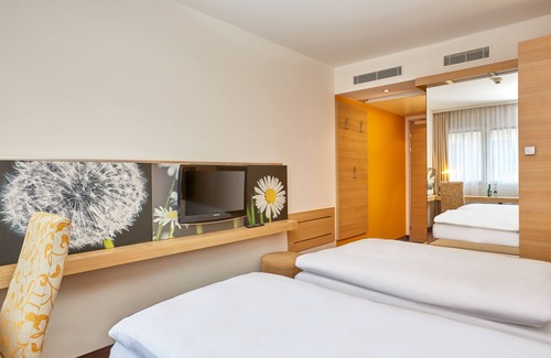 District 9 Hotel | Moxy Zurich