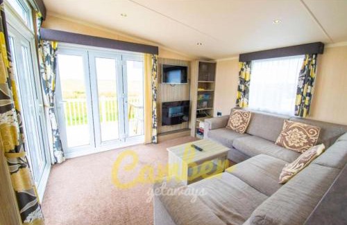 Camber Resort | MP502 - Camber Sands Holiday Park - Sleeps 6 - Small Dog - Gated Decking - Amazing Marsh Views