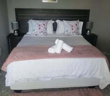 Umkhanyakude District Municipality Apartment | Mpucuko Guest House