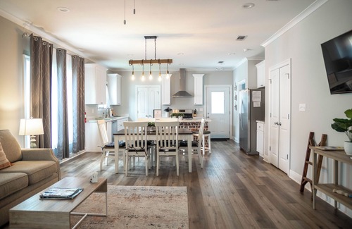 Biloxi House | Ms Annie's Coastal Hideaway - the perfect location in downtown Ocean Springs!