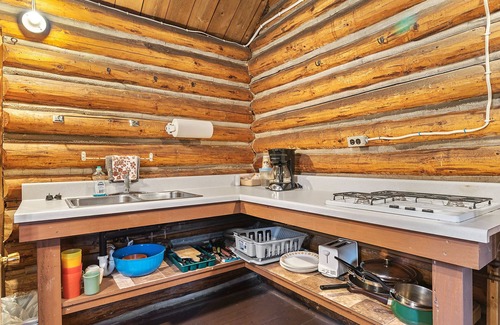 Cheyenne Crossing Cabin | Mt. Meadows Cabin on Spearfish Creek