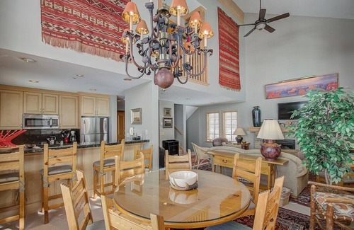 Salt Lake Mountain Resorts House | Mt. Superiors Exquisite Manor - ski-in/out to Snowbird