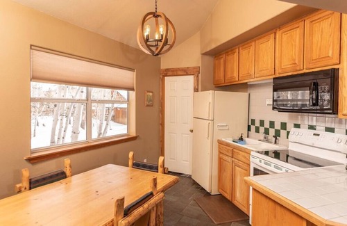 Salida Ski Chalet | Mt. Yale Chalet at Creekside chalets