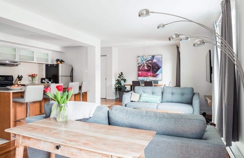 Plateau Mont Royal Apartment | MTLVR #03 | Central, Kid-Friendly, Metro 5 min