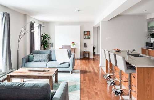 Plateau Mont Royal Apartment | MTLVR #03 | Central, Kid-Friendly, Metro 5 min