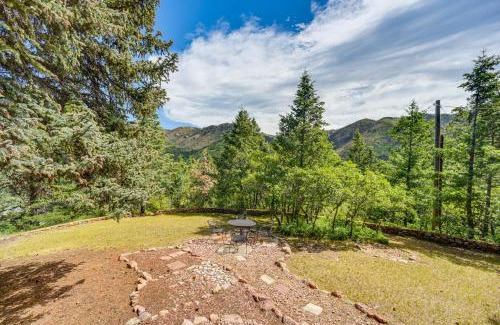 Cascade-Chipita Park House | Mtn-View Cascade Cabin Near Garden of the Gods!