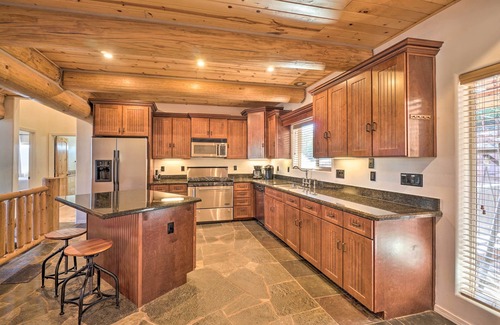 Payson House | Mtn-View Gem w/Fire Pit & Deck in Payson