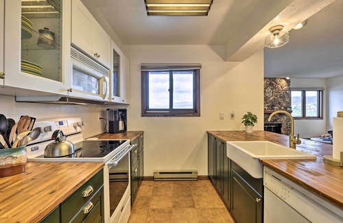 Silvercreek Condo | Mtn View Granby Condo w/In-Unit Hot Tub!