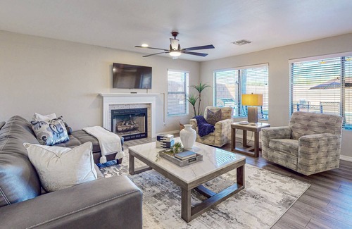 Rancho Vistoso House | Mtn-view home with private pool, hot tub, grill, & enclosed backyard