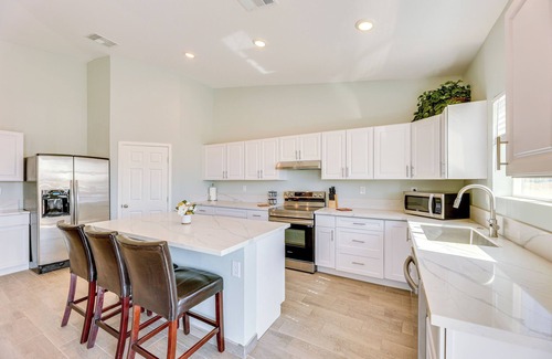 Casa Grande House | Mtn Views: Spacious Family Home in Casa Grande!