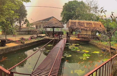 Lac Son House | Mu's Local House - Homestay