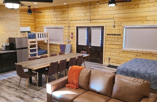 Hanksville Cabin | Muddy Creek Mining Company