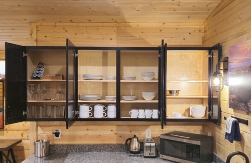 Hanksville Cabin | Muddy Creek Mining Company