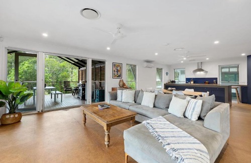 Mudjimba House | Mudjimba Beach House
