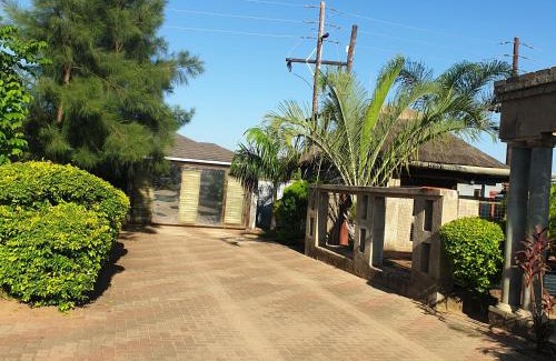 Greater Giyani House | Muhle Guesthouse