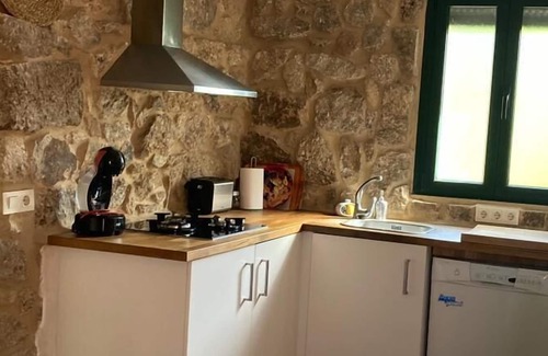 Nigran House | Muiño. Small house near America beach