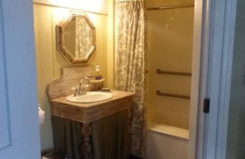 Mulberry Bed & Breakfast | Mulberry Lavender Farm and B&B