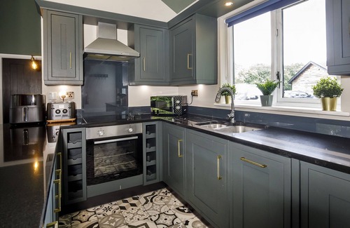 Selby Cottage | Mulberry Lodge - sleeps 4 guests in 2 bedrooms