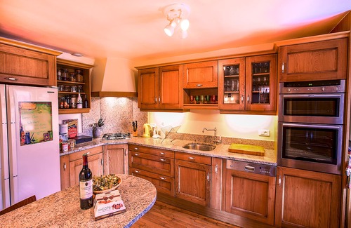 Meyrals Villa | MULBERRY TREE Villa - Luxury Villa - Heated Pool, Hot tub, Gym, Garden, Calm