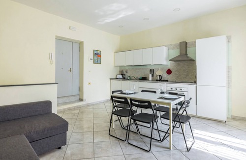 Quartieri Spagnoli Apartment | Murales street on Spanish Quarter