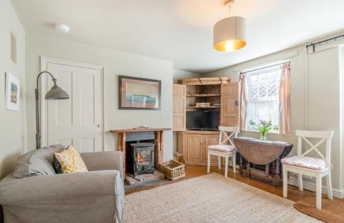 Holt House | Muriel Cottage