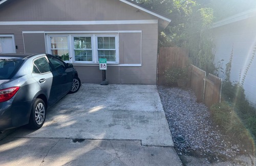 Murray Hill Apartment | 'Murray Hillton'- Cozy 1-bedroom guest suite with private access