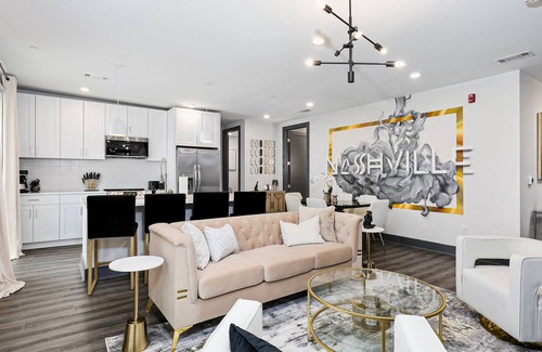 Rolling Mill Hill Condo | Muse | 3-bedroom condo with rooftop lounge & central AC - walkable to downtown