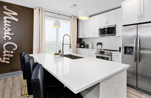 Rolling Mill Hill Condo | Muse | 3-bedroom condo with rooftop lounge & central AC - walkable to downtown