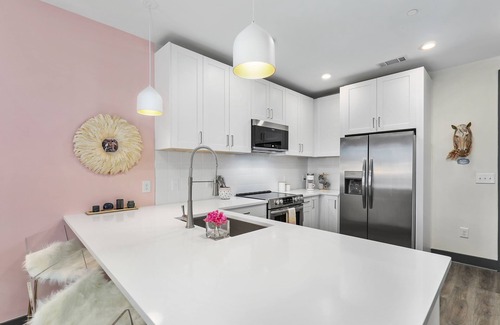 Rolling Mill Hill Condo | Muse | third-floor downtown condo with high-speed WiFi & central AC