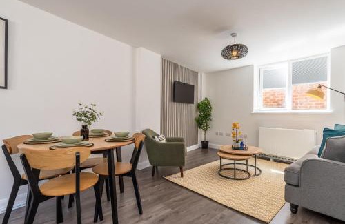 Leicester Apartment | Must See Vibrant Contemporary Two Bed Apartment