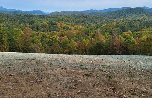 Saluda House | Mustard Seed Farm Estate l sleeps up to 16 people