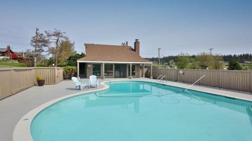 Freeland House | Mutiny Bay Condo by AvantStay Walk to the Beach