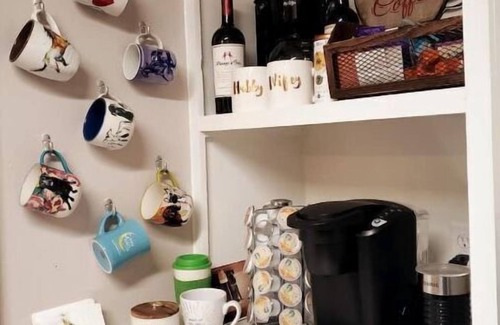 Aiken Cottage | Mutts & Mugs on Maple