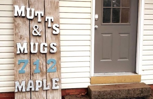 Aiken Cottage | Mutts & Mugs on Maple