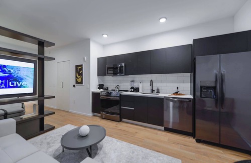 Downtown Miami Apartment | MVR - Sleek Studio with Iconic Downtown Views